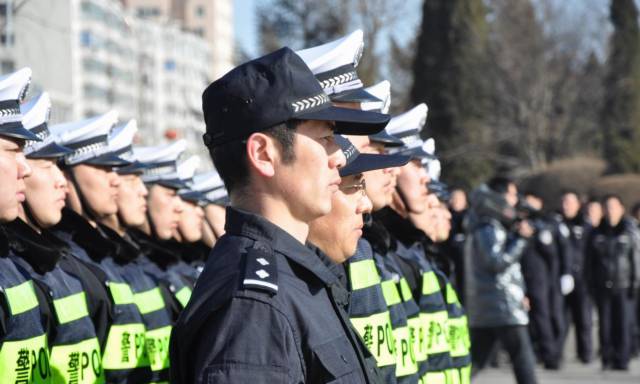 警方回应女子被误认赌徒遭暴力对待事件，正义与误会的碰撞引发关注热议