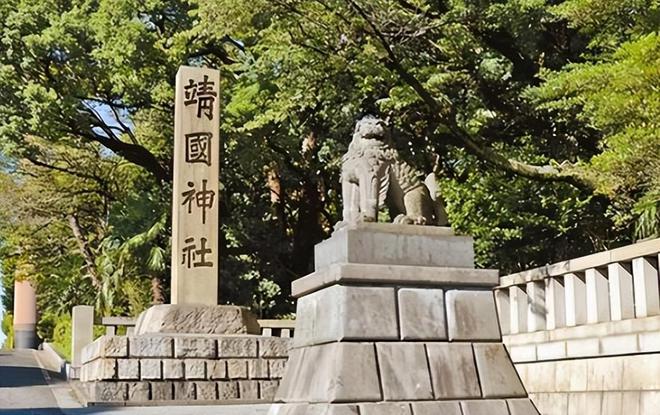 石破茂参拜靖国神社，历史、政治与个人的交织引争议