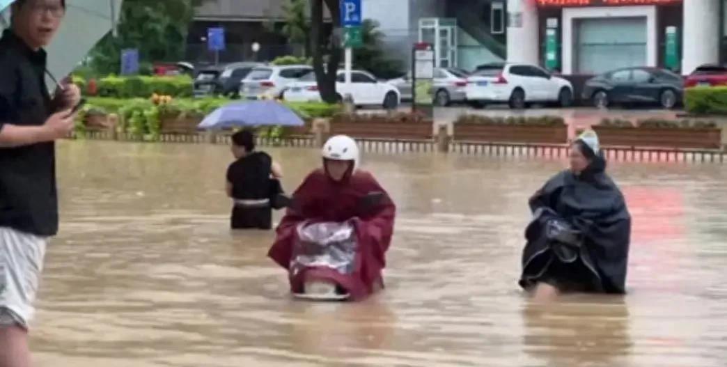 台风最新消息及应对指南，如何获取准备应对台风信息