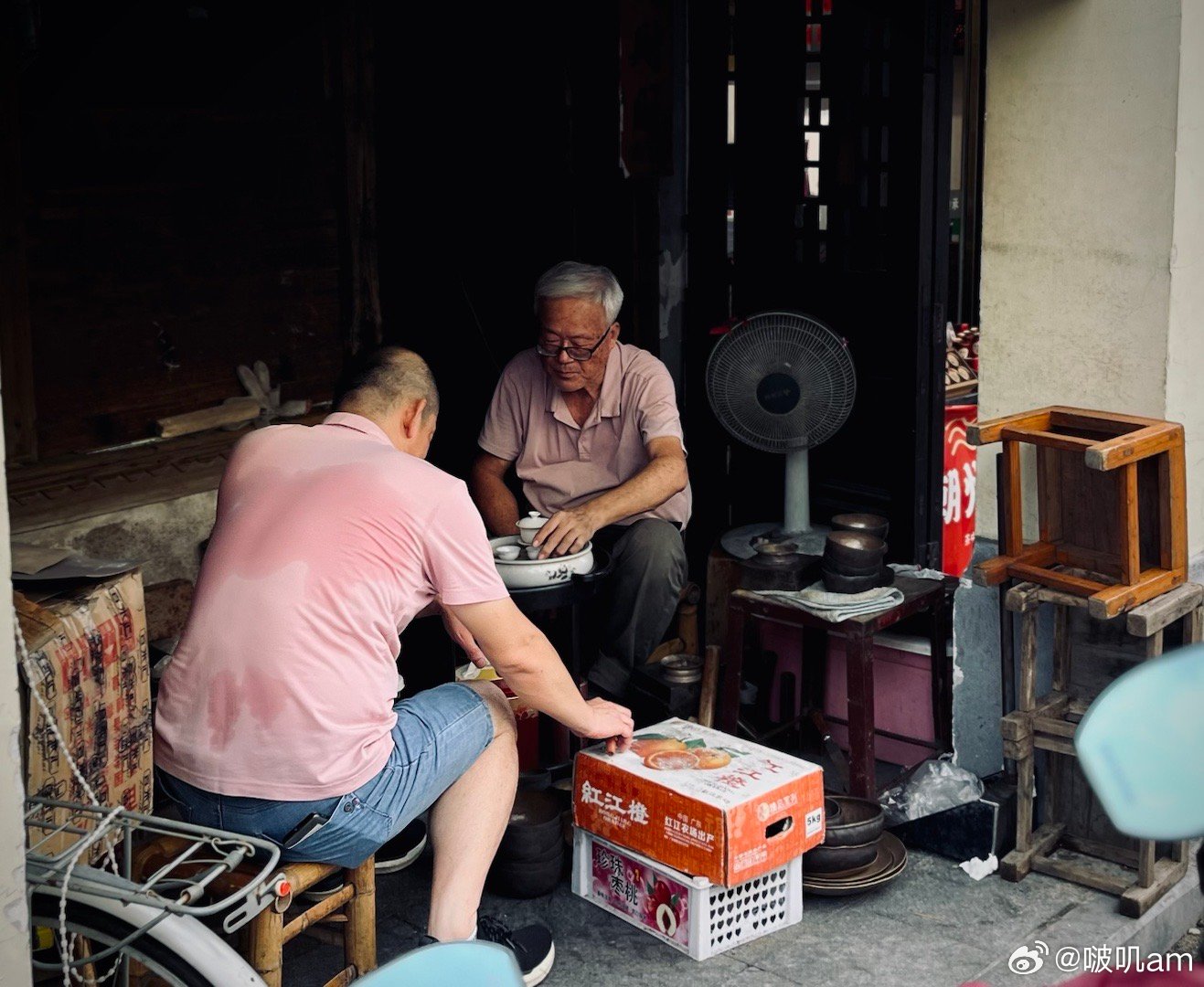 延迟退休最新文件及其背后的故事与小巷深处的特色小店揭秘