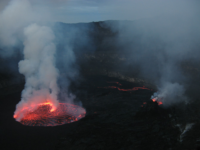 刚果（金）东部火山喷发，神秘之旅中的小巷奇遇