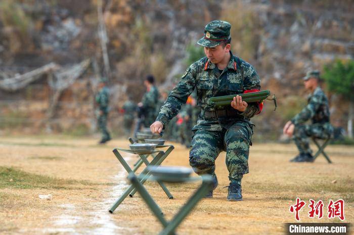 新学员首次实弹射击考核现场，欢笑与感动的射击初体验纪实