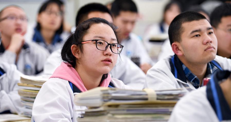 南大光电最新动态，与自然美景的浪漫之旅，探寻内心平和之地