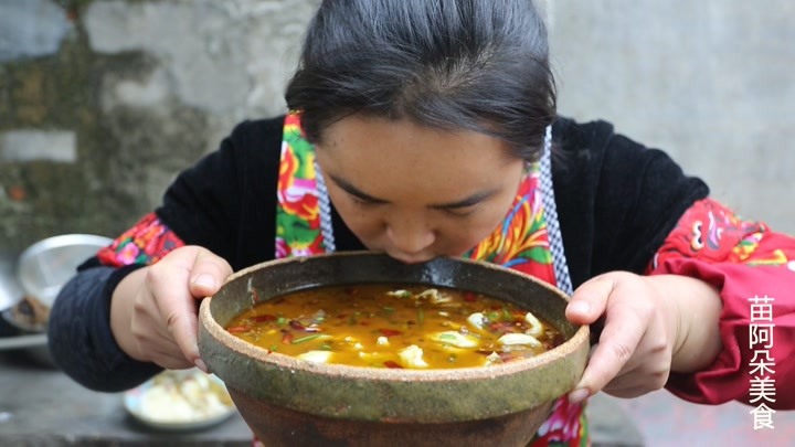 苗阿朵自然美景中的美食之旅，味蕾与心灵的宁静力量探索