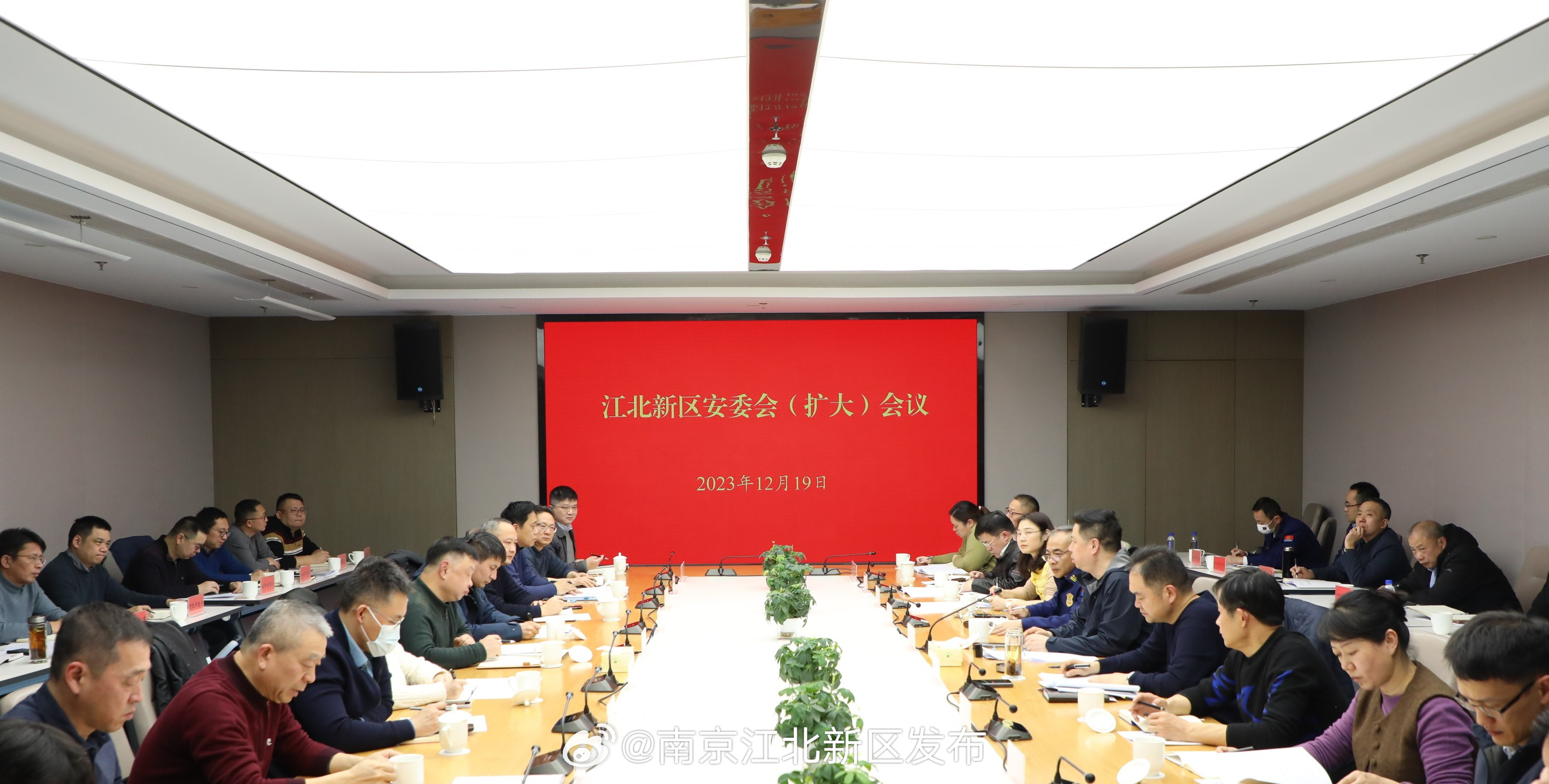 最新江北新区领导班子及其温馨日常风采